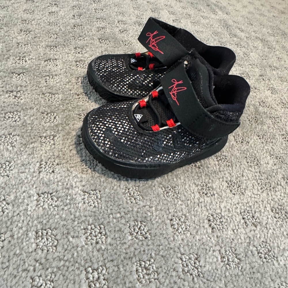 Nike Kyrie Toddler Sneakers Black Red Size 4C Basketball Shoes